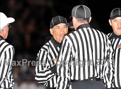 Thumbnail 1 in Oaks Christian vs. Westlake (CIF SS Northern Division Final) photogallery.