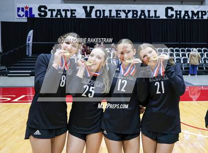 Thumbnail 2 in Iola vs. Crawford (UIL 2A Volleyball Division II Final Medal Ceremony) photogallery.
