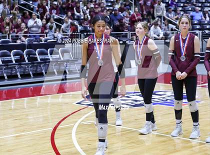 Thumbnail 1 in Iola vs. Crawford (UIL 2A Volleyball Division II Final Medal Ceremony) photogallery.