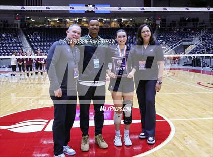 Thumbnail 2 in Iola vs. Crawford (UIL 2A Volleyball Division II Final Medal Ceremony) photogallery.