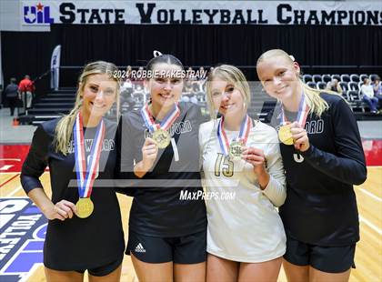Thumbnail 1 in Iola vs. Crawford (UIL 2A Volleyball Division II Final Medal Ceremony) photogallery.