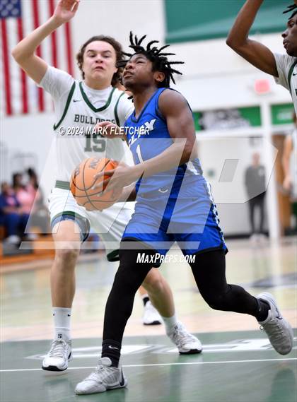 Thumbnail 1 in Flagler Palm Coast vs Clay (Flagler Palm Coast Bulldog Holiday Classic) photogallery.