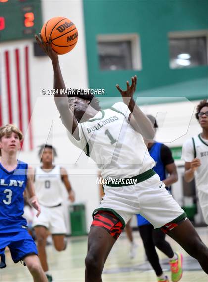 Thumbnail 3 in Flagler Palm Coast vs Clay (Flagler Palm Coast Bulldog Holiday Classic) photogallery.