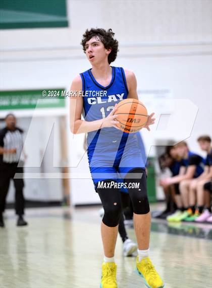 Thumbnail 2 in Flagler Palm Coast vs Clay (Flagler Palm Coast Bulldog Holiday Classic) photogallery.