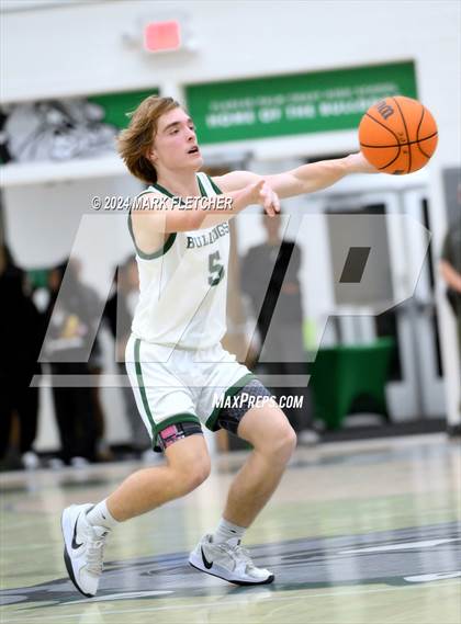 Thumbnail 1 in Flagler Palm Coast vs Clay (Flagler Palm Coast Bulldog Holiday Classic) photogallery.