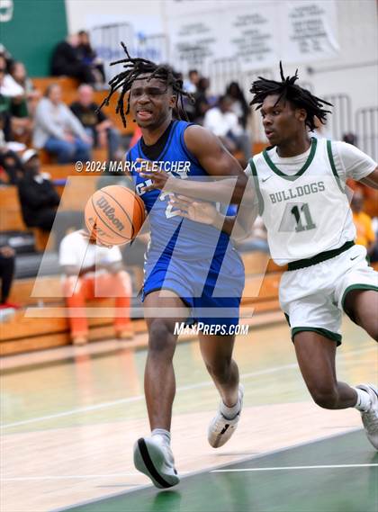 Thumbnail 2 in Flagler Palm Coast vs Clay (Flagler Palm Coast Bulldog Holiday Classic) photogallery.