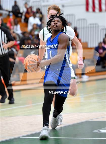 Thumbnail 1 in Flagler Palm Coast vs Clay (Flagler Palm Coast Bulldog Holiday Classic) photogallery.