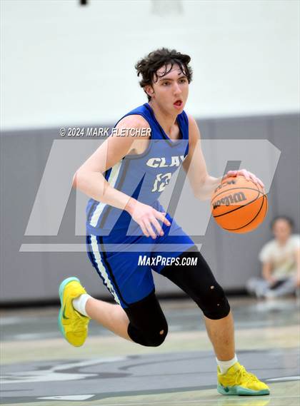 Thumbnail 2 in Flagler Palm Coast vs Clay (Flagler Palm Coast Bulldog Holiday Classic) photogallery.