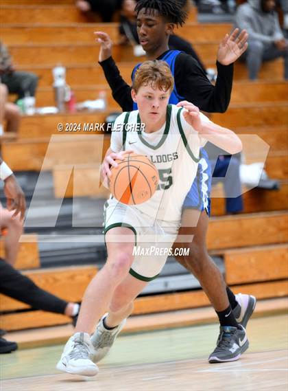 Thumbnail 3 in Flagler Palm Coast vs Clay (Flagler Palm Coast Bulldog Holiday Classic) photogallery.