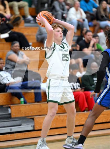 Thumbnail 3 in Flagler Palm Coast vs Clay (Flagler Palm Coast Bulldog Holiday Classic) photogallery.