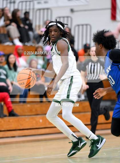 Thumbnail 3 in Flagler Palm Coast vs Clay (Flagler Palm Coast Bulldog Holiday Classic) photogallery.