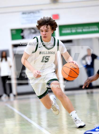 Thumbnail 1 in Flagler Palm Coast vs Clay (Flagler Palm Coast Bulldog Holiday Classic) photogallery.