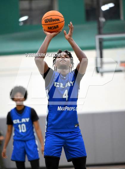 Thumbnail 3 in Flagler Palm Coast vs Clay (Flagler Palm Coast Bulldog Holiday Classic) photogallery.