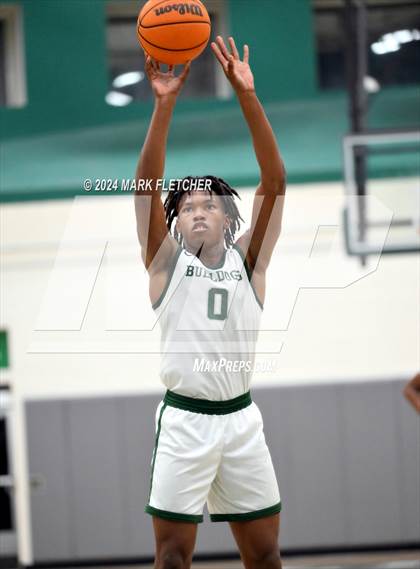 Thumbnail 1 in Flagler Palm Coast vs Clay (Flagler Palm Coast Bulldog Holiday Classic) photogallery.