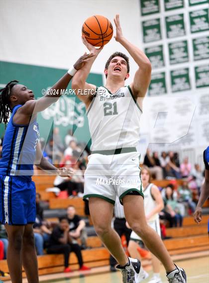 Thumbnail 2 in Flagler Palm Coast vs Clay (Flagler Palm Coast Bulldog Holiday Classic) photogallery.