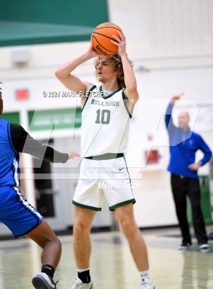 Thumbnail 3 in Flagler Palm Coast vs Clay (Flagler Palm Coast Bulldog Holiday Classic) photogallery.