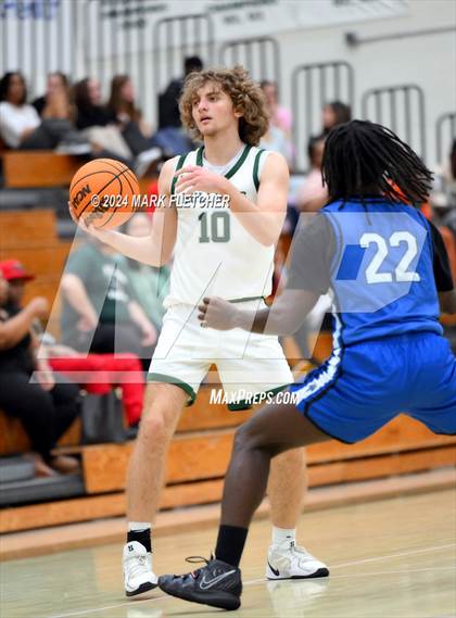 Thumbnail 2 in Flagler Palm Coast vs Clay (Flagler Palm Coast Bulldog Holiday Classic) photogallery.