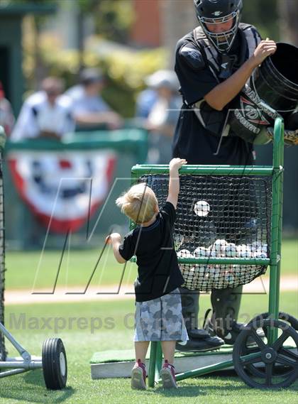 Thumbnail 1 in Hard 9 National Classic Home Run Derby photogallery.