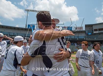 Thumbnail 2 in Dallas Jesuit vs. San Antonio Johnson (UIL 6A Final) photogallery.