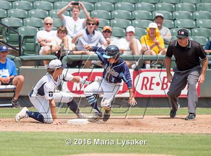 Thumbnail 2 in Dallas Jesuit vs. San Antonio Johnson (UIL 6A Final) photogallery.