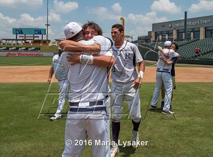 Thumbnail 2 in Dallas Jesuit vs. San Antonio Johnson (UIL 6A Final) photogallery.