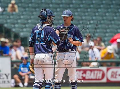 Thumbnail 3 in Dallas Jesuit vs. San Antonio Johnson (UIL 6A Final) photogallery.