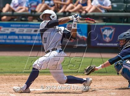 Thumbnail 2 in Dallas Jesuit vs. San Antonio Johnson (UIL 6A Final) photogallery.