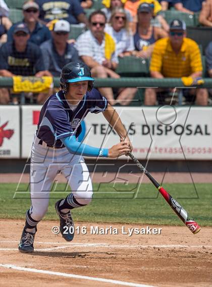 Thumbnail 1 in Dallas Jesuit vs. San Antonio Johnson (UIL 6A Final) photogallery.