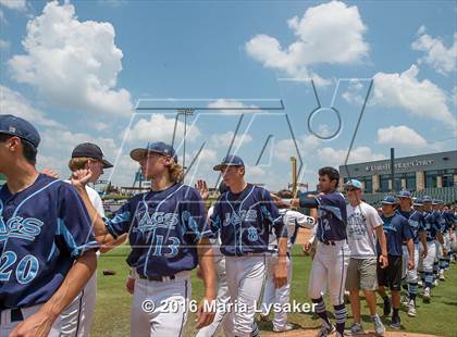 Thumbnail 2 in Dallas Jesuit vs. San Antonio Johnson (UIL 6A Final) photogallery.