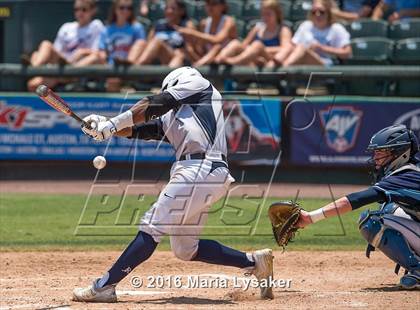 Thumbnail 1 in Dallas Jesuit vs. San Antonio Johnson (UIL 6A Final) photogallery.