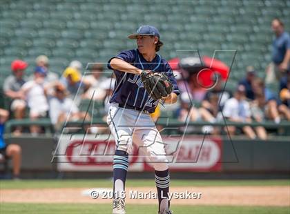 Thumbnail 1 in Dallas Jesuit vs. San Antonio Johnson (UIL 6A Final) photogallery.