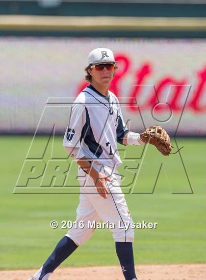 Thumbnail 3 in Dallas Jesuit vs. San Antonio Johnson (UIL 6A Final) photogallery.