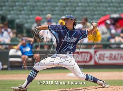 Thumbnail 2 in Dallas Jesuit vs. San Antonio Johnson (UIL 6A Final) photogallery.