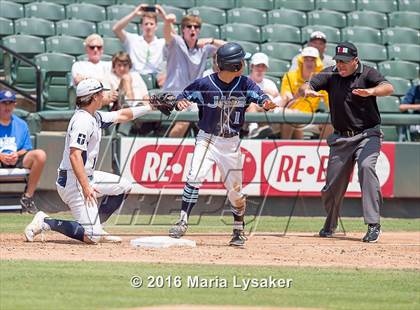 Thumbnail 3 in Dallas Jesuit vs. San Antonio Johnson (UIL 6A Final) photogallery.