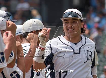 Thumbnail 3 in Dallas Jesuit vs. San Antonio Johnson (UIL 6A Final) photogallery.