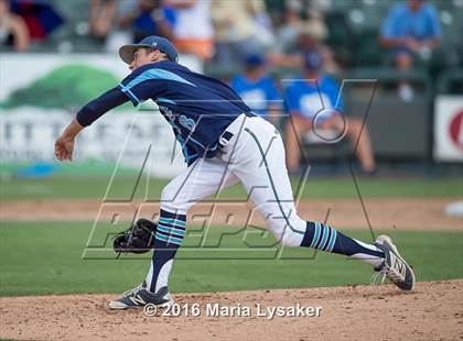Thumbnail 2 in Dallas Jesuit vs. San Antonio Johnson (UIL 6A Final) photogallery.