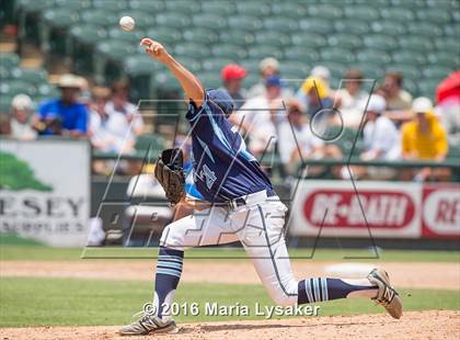 Thumbnail 1 in Dallas Jesuit vs. San Antonio Johnson (UIL 6A Final) photogallery.