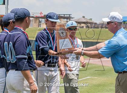 Thumbnail 3 in Dallas Jesuit vs. San Antonio Johnson (UIL 6A Final) photogallery.