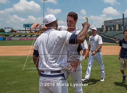 Thumbnail 3 in Dallas Jesuit vs. San Antonio Johnson (UIL 6A Final) photogallery.