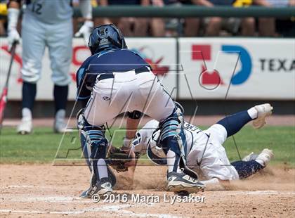 Thumbnail 3 in Dallas Jesuit vs. San Antonio Johnson (UIL 6A Final) photogallery.