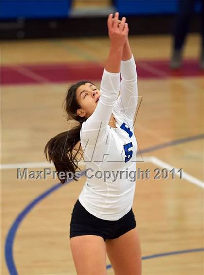 Thumbnail 3 in Castilleja vs. Woodside Priory (CIF CCS D5 Final) photogallery.