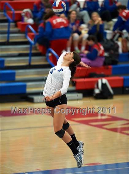 Thumbnail 3 in Castilleja vs. Woodside Priory (CIF CCS D5 Final) photogallery.