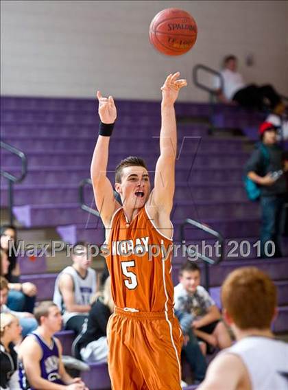 Thumbnail 3 in Murray @ Riverton photogallery.