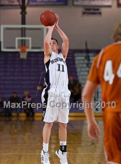 Thumbnail 3 in Murray @ Riverton photogallery.