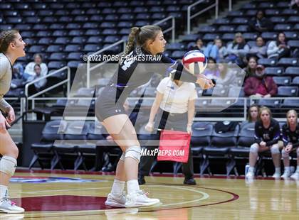 Thumbnail 2 in Leon vs. Lindsay (UIL 2A Semifinal) photogallery.