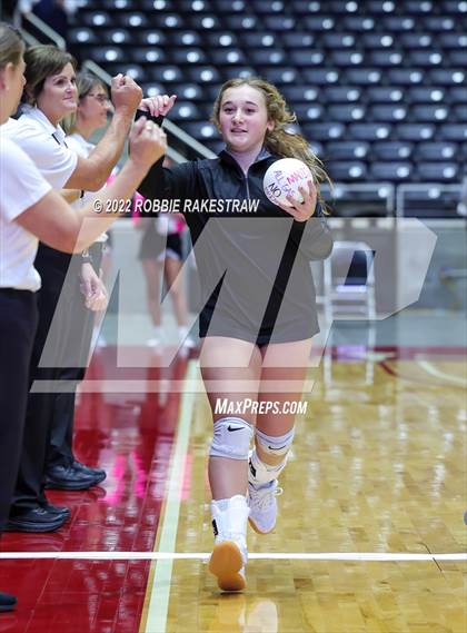 Thumbnail 2 in Leon vs. Lindsay (UIL 2A Semifinal) photogallery.