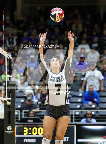 Thumbnail 1 in Leon vs. Lindsay (UIL 2A Semifinal) photogallery.