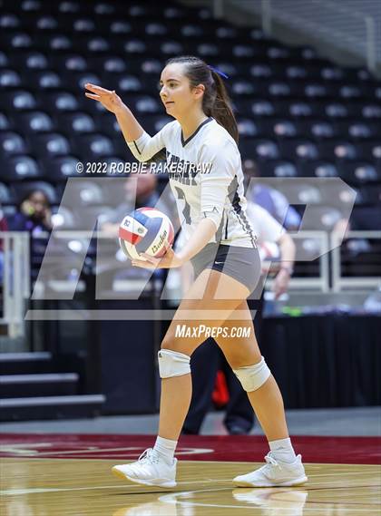 Thumbnail 2 in Leon vs. Lindsay (UIL 2A Semifinal) photogallery.