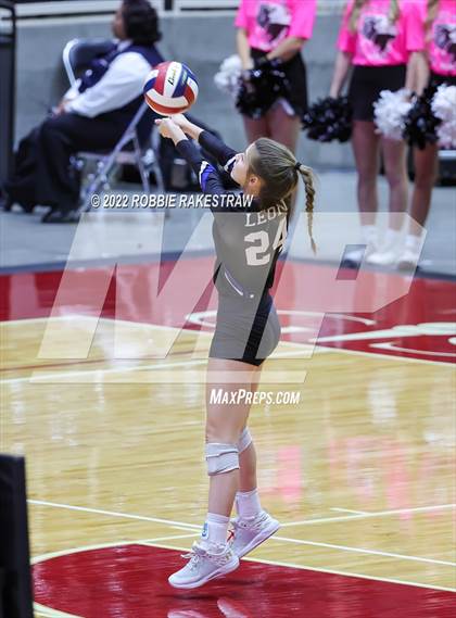 Thumbnail 2 in Leon vs. Lindsay (UIL 2A Semifinal) photogallery.