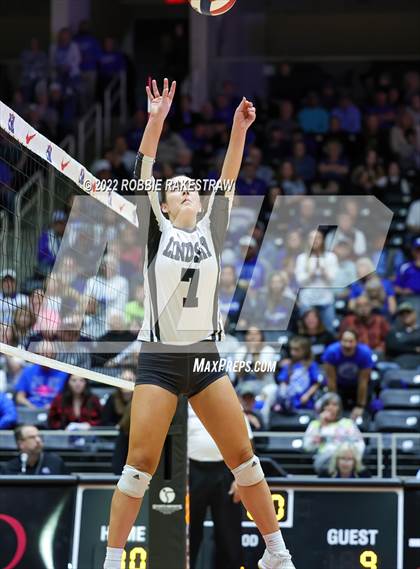 Thumbnail 2 in Leon vs. Lindsay (UIL 2A Semifinal) photogallery.